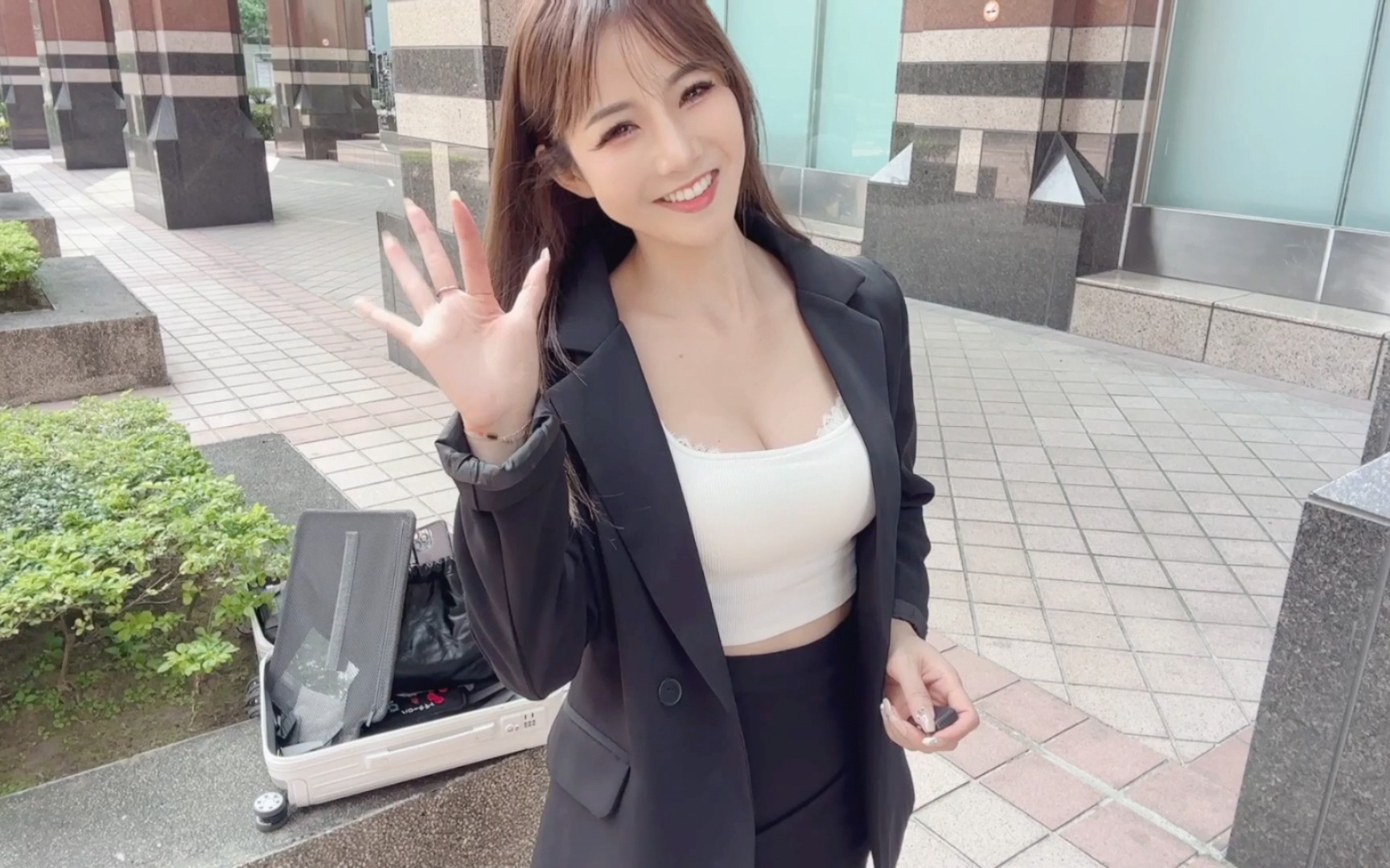 Rainy's sister-in-law's outing photo shoot, suit short skirt stocking wear