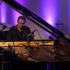 德国流行钢琴家作曲家Dennis Korn在法兰克福雷克萨斯中心使用贝希斯坦钢琴进行的线上直播音乐会