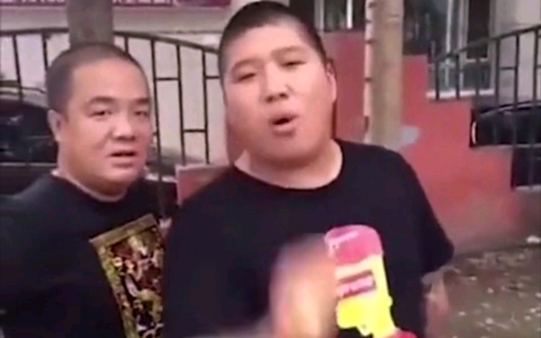 沈阳大街最全合集沈阳大街上虎哥和杀马特船长的爱恨情仇