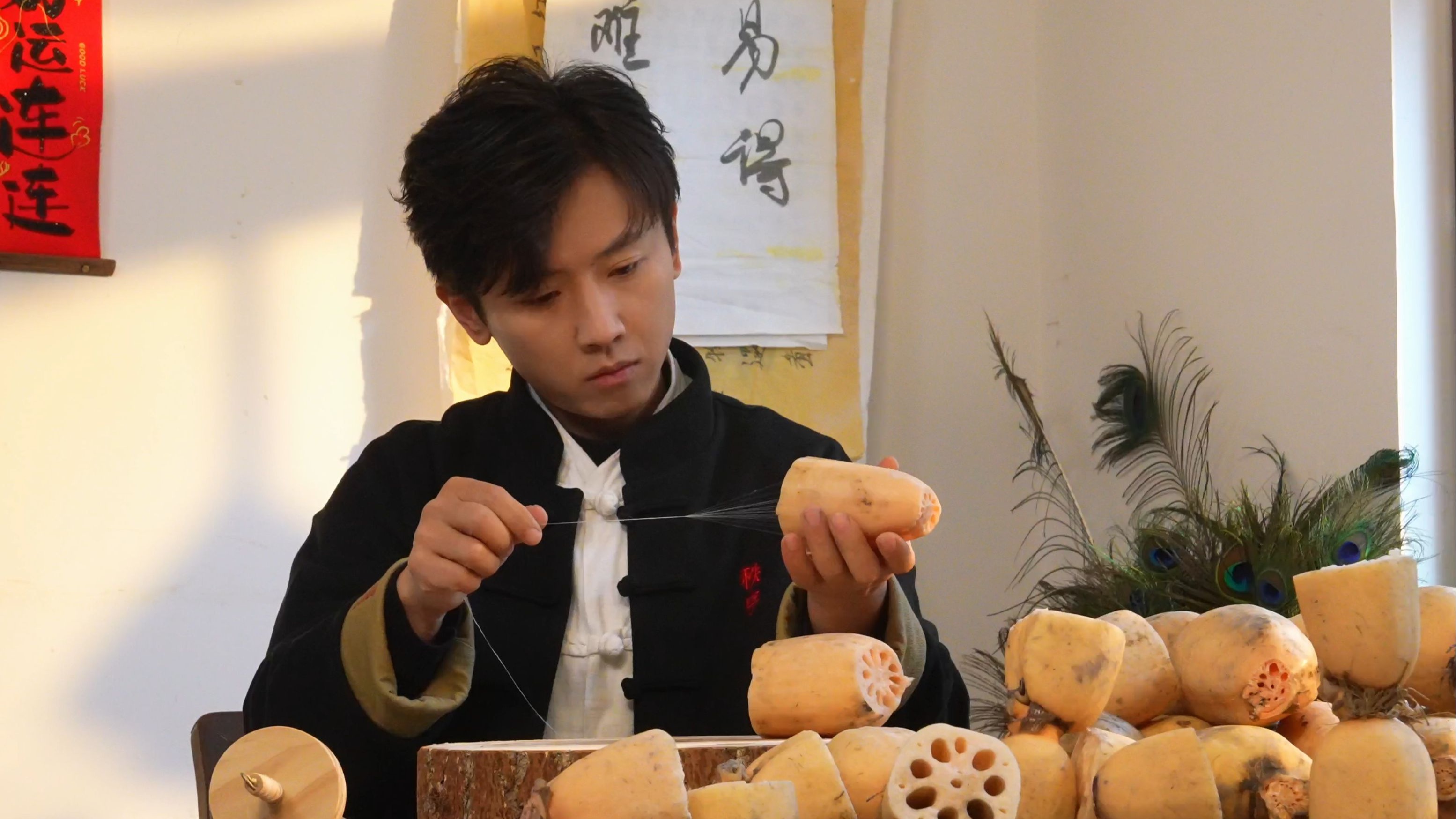 抽三百斤藕的丝搓一根线！只为还原世界上最离谱的一道菜！