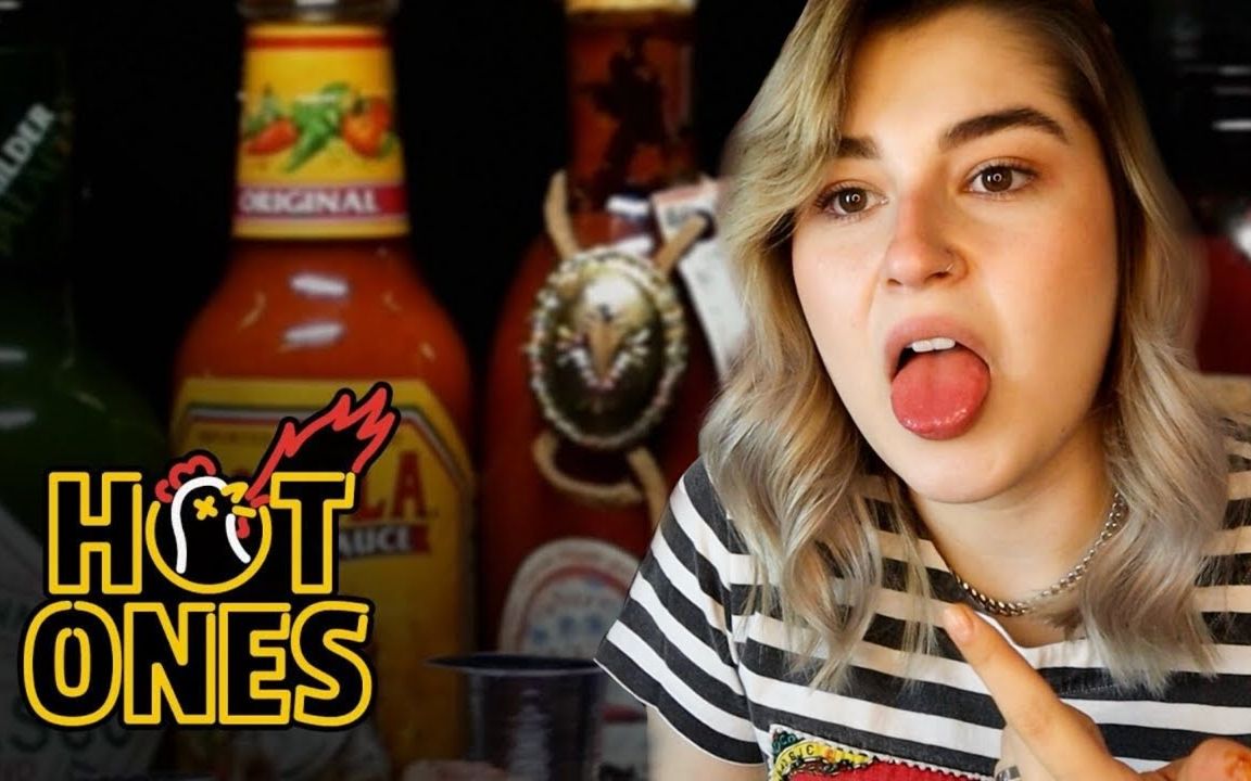 Nicole RafieeNikki Nasty Answers Your Spiciest Questions Hot Ones_哔哩