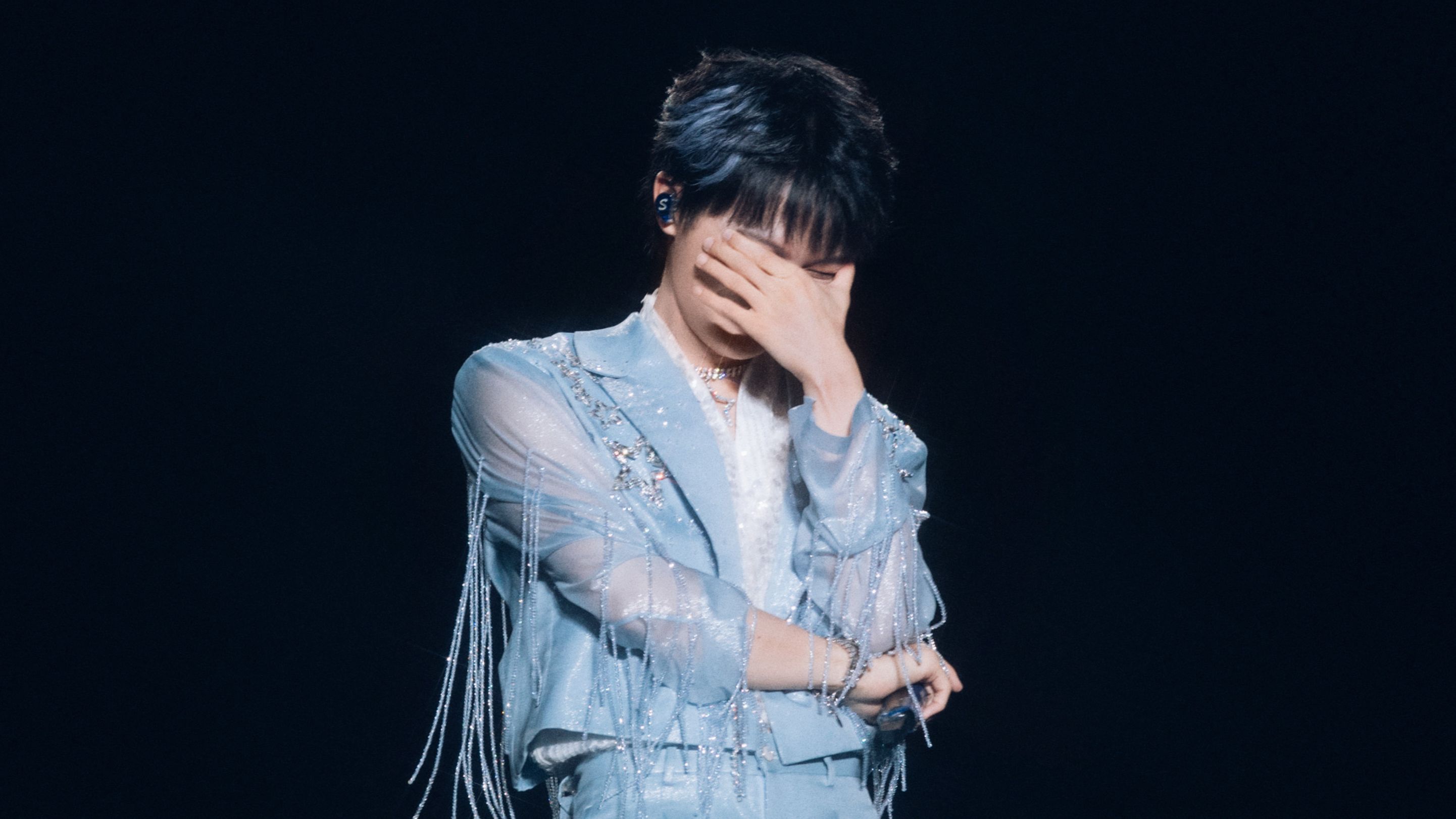 【周深】公开21年前的童年录音《中华小儿郎》【2024周深9.29Hz巡回演唱会·贵阳站】_4K饭拍