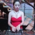 越南美女DJ打碟不用手，全靠上面两粒抖。（一）