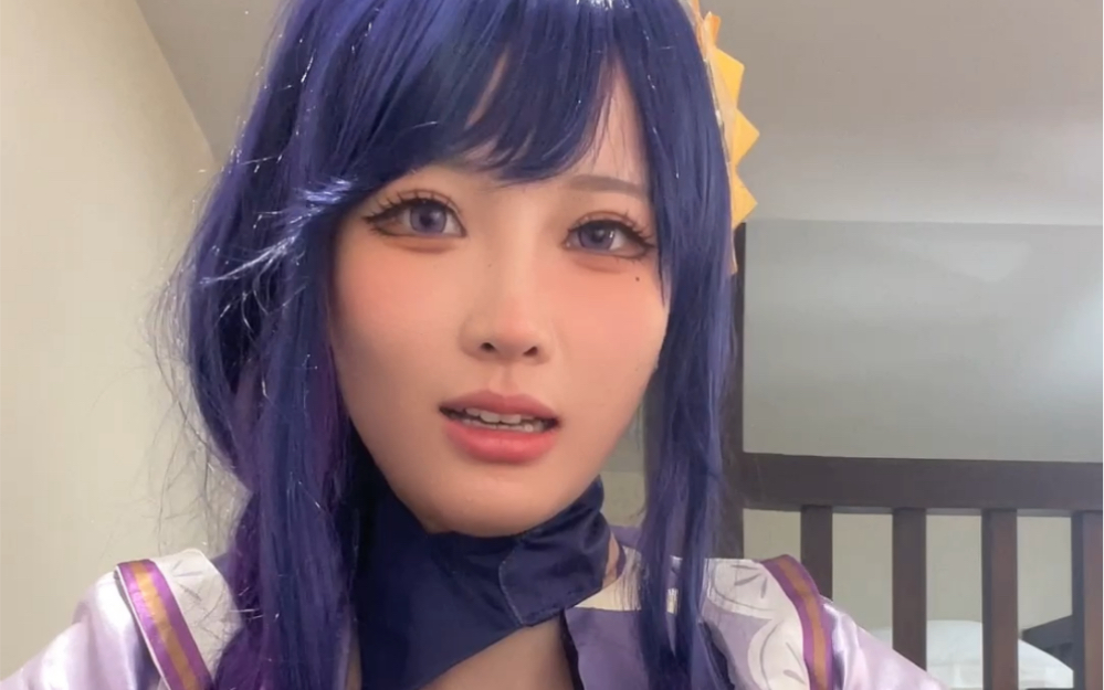 Hi, I was just looking at the knife over there.