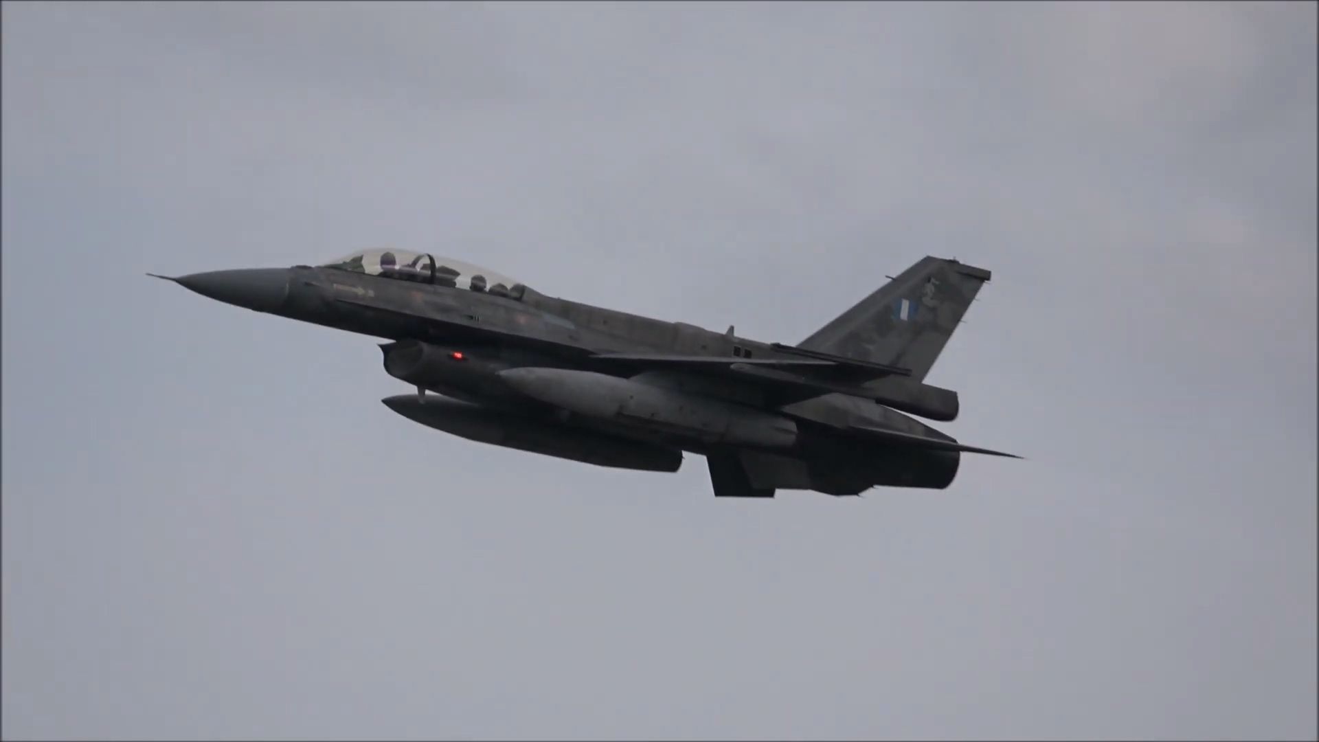 F-16战斗机起飞
