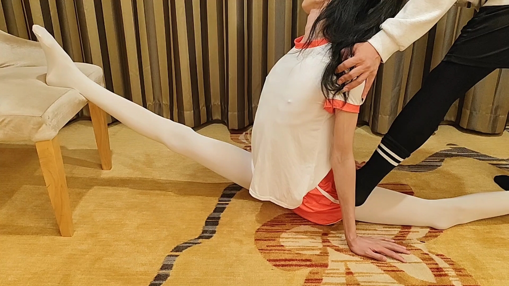 软开｜一字马竖叉压腿，竖叉不好这样真的疼呀