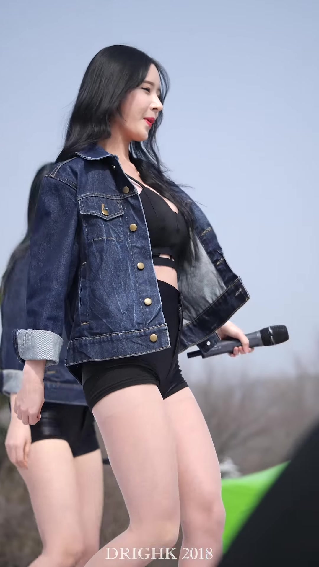 韩国饭拍pocketgirls夏彬面包面包fancam180325仁川国际半程马拉松