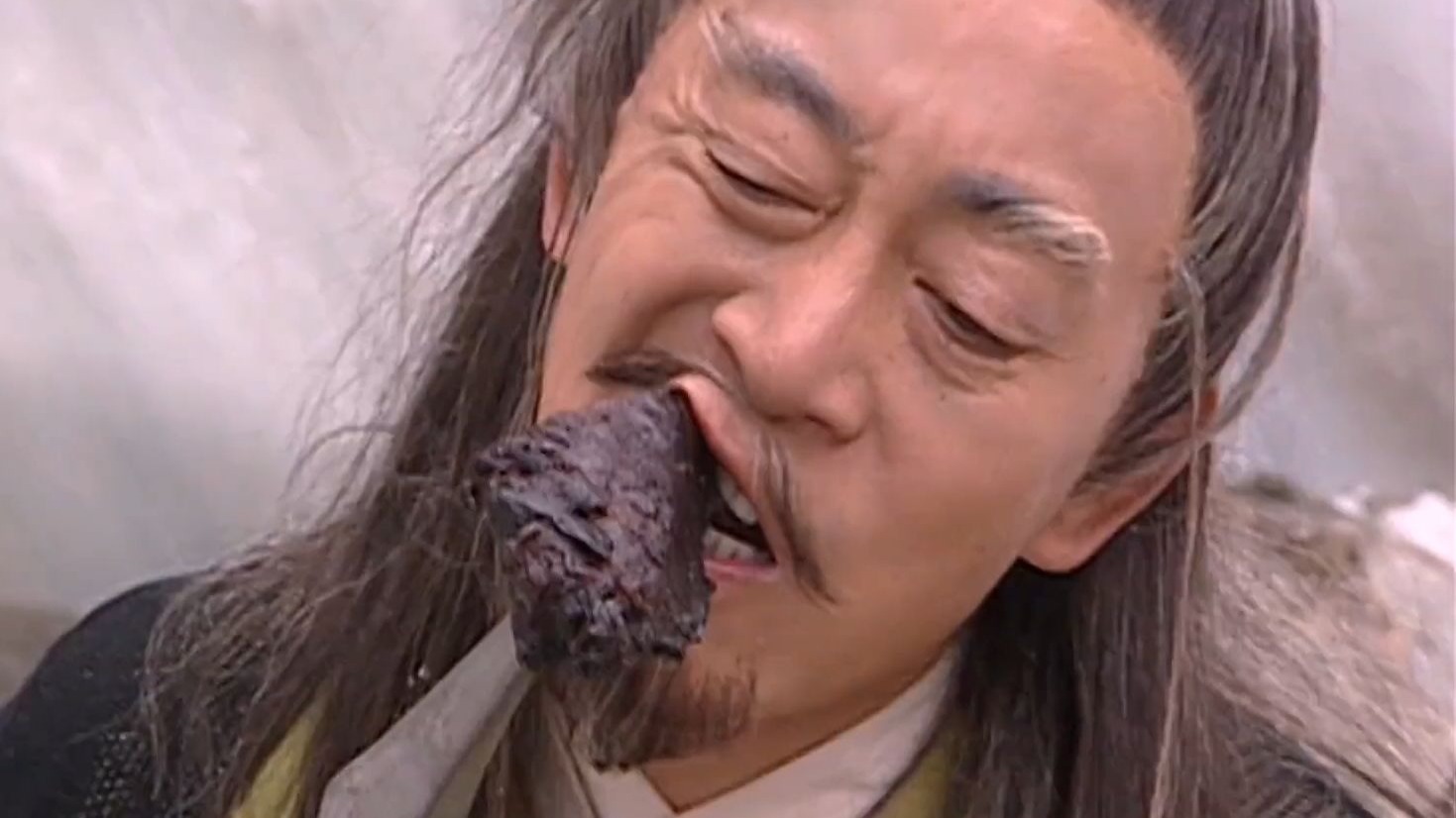 “金庸笔下第一烧烤达人花铁干，从一代大侠到卑鄙小人，极具讽刺！”