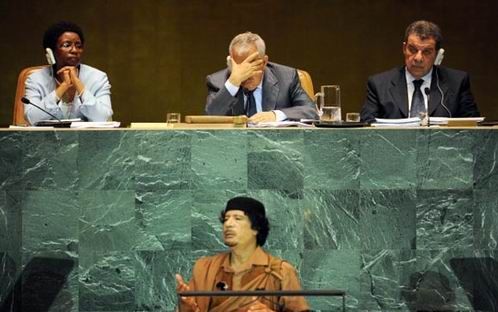 卡扎菲2009年在联合国演讲“语惊四座”