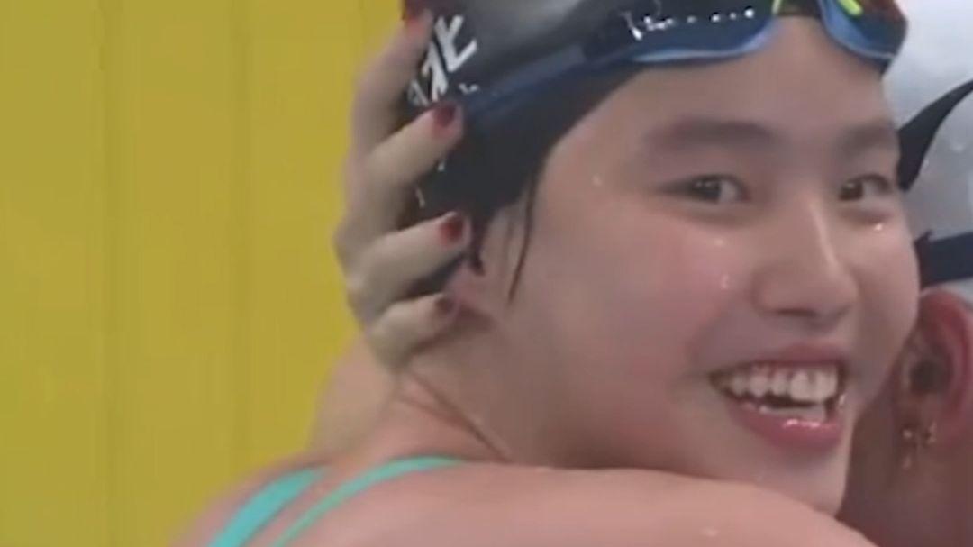 最后25米，超燃！十五运会女子200米个人混合泳决赛，13岁小将打破沉寂13年亚洲纪录。于子迪，好样的！