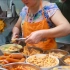 福建漳州卤面店：二三十种卤菜，让顾客自己去挑选