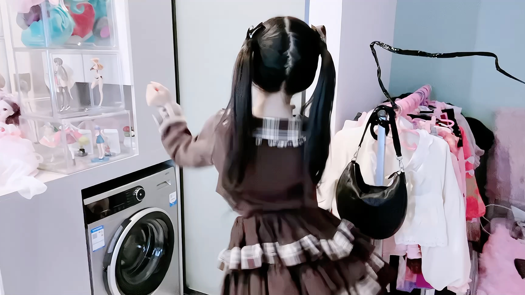 The latest video of [Softie Cat Cat has become an adult] is here, check it out!