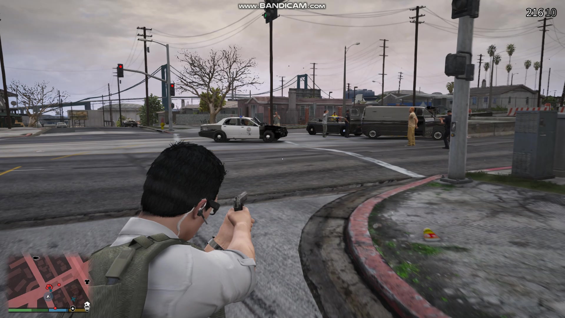 gta5lspdfr警察mod洛圣都fbi联合警方抓捕逃犯时遭遇帮派分子袭击