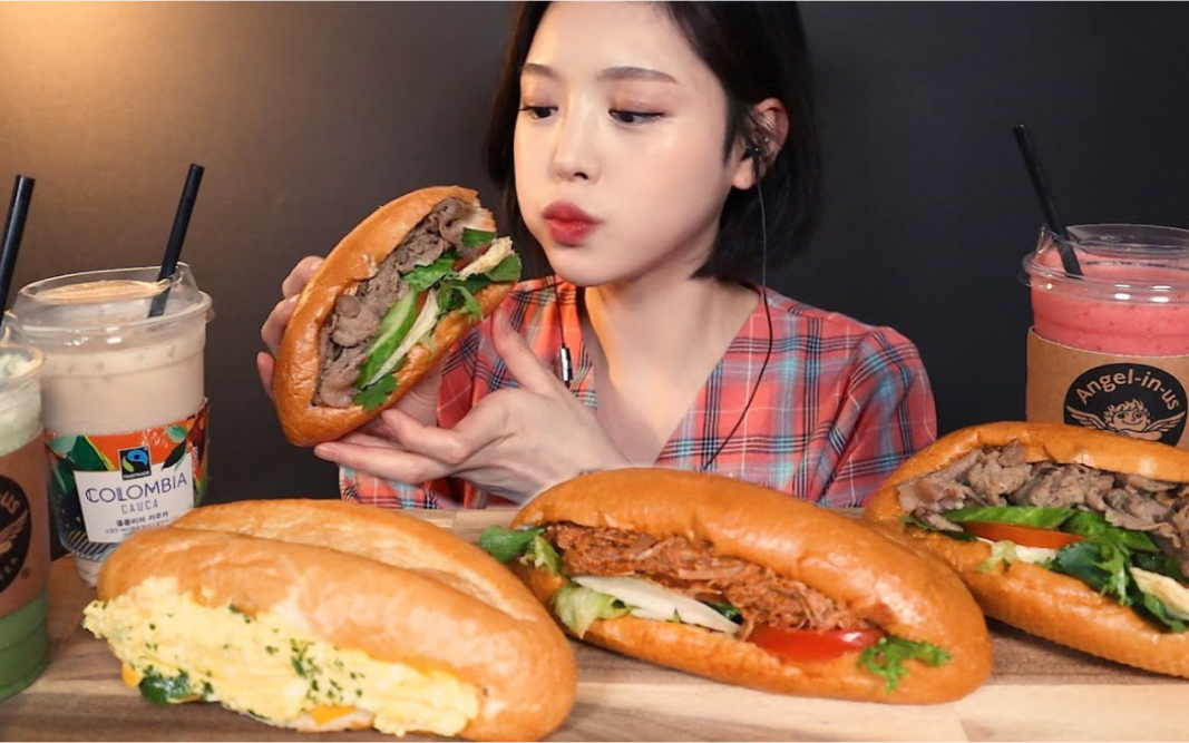 【Eat with boki中字】 烤牛肉炭烤猪肉鸡蛋三明治