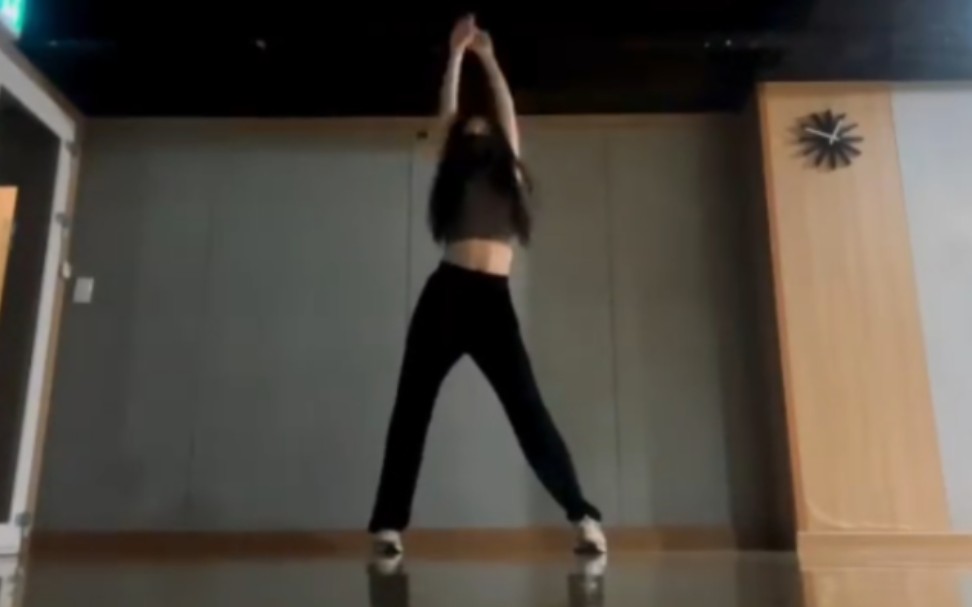 IZONE李彩演《NewJeans - Hype Boy》舞蹈视频公开！