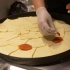 【韩国街头美食】铺满芝士片的披萨，像棉被一样，芝士控完全受不了