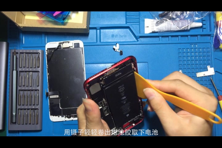 小伙的iPhone7Plus电池不耐用，怒换3600mAh扩容电池提升续航
