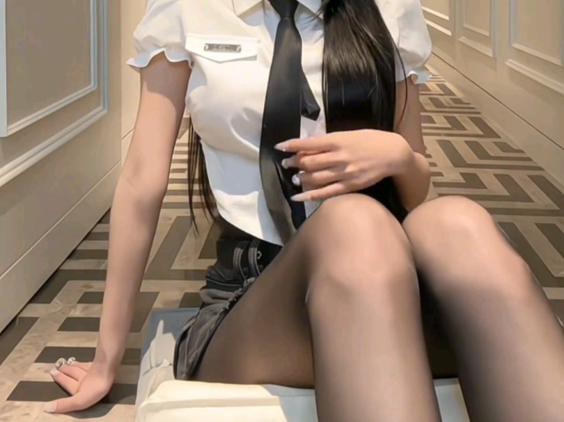 Don't be sad. Send me her avatar and I'll change it to keep you company for a while.