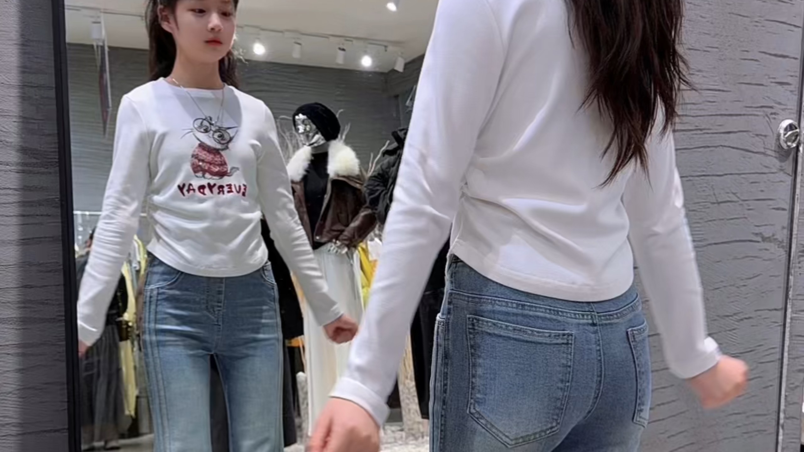 【红色毛绒绒】更新啦，赶紧来围观吧！