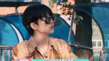 【<em class="keyword">RISE</em>团综】<em class="keyword">周震南</em>荡秋千，打水漂最后还烧烤～