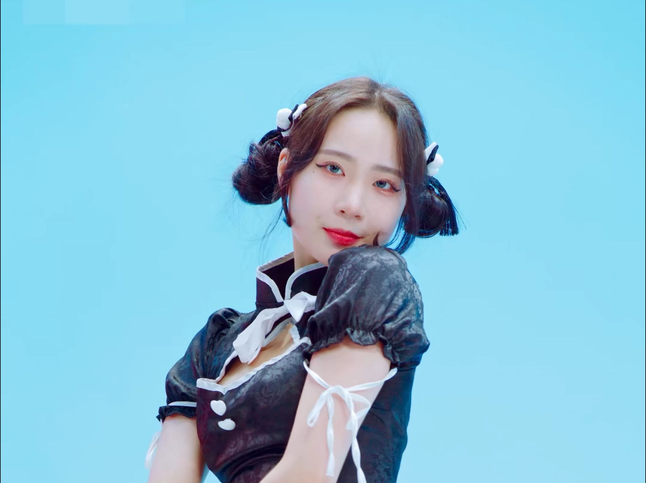 Jung In BING BING Black Cheongsam