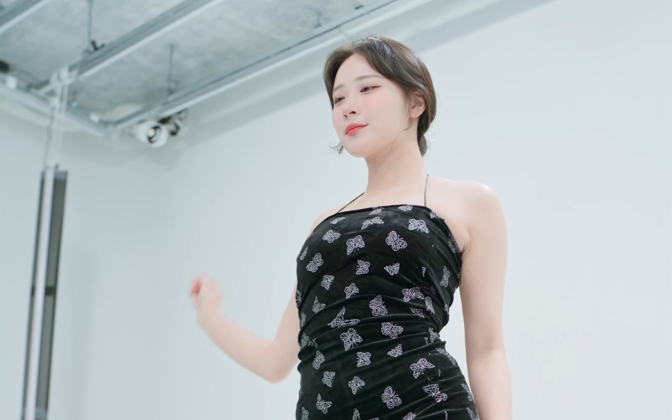 Jung In, FANCY, black floral dress, side view
