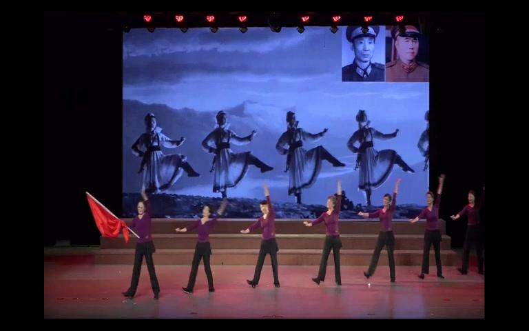 《芳华》草原女民兵舞蹈第一代76版所有原班人马，41年后再次演绎和排练花絮视频