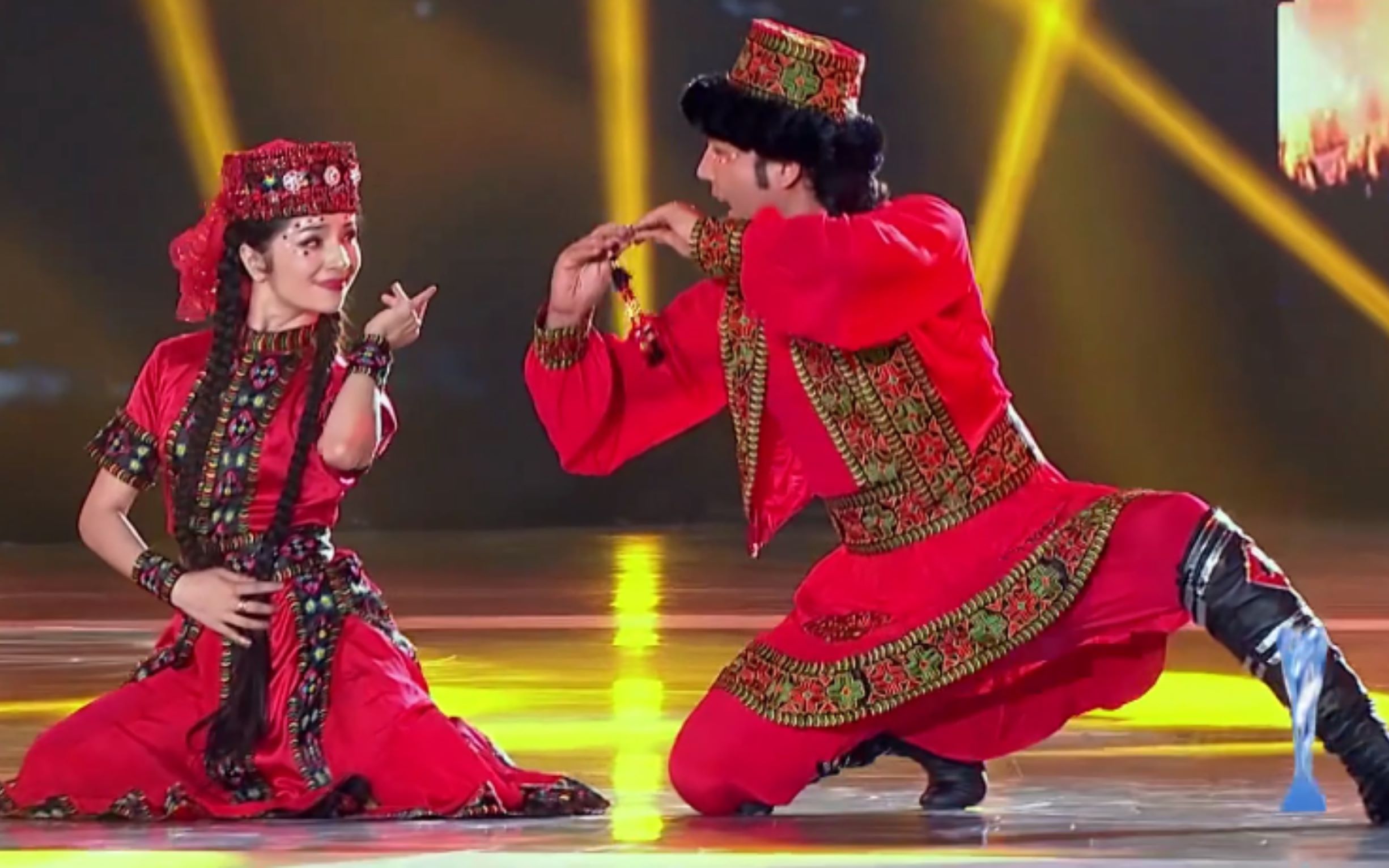 【中国好舞蹈《帕米尔之情 塔吉克族舞蹈:古丽米娜&买买提江