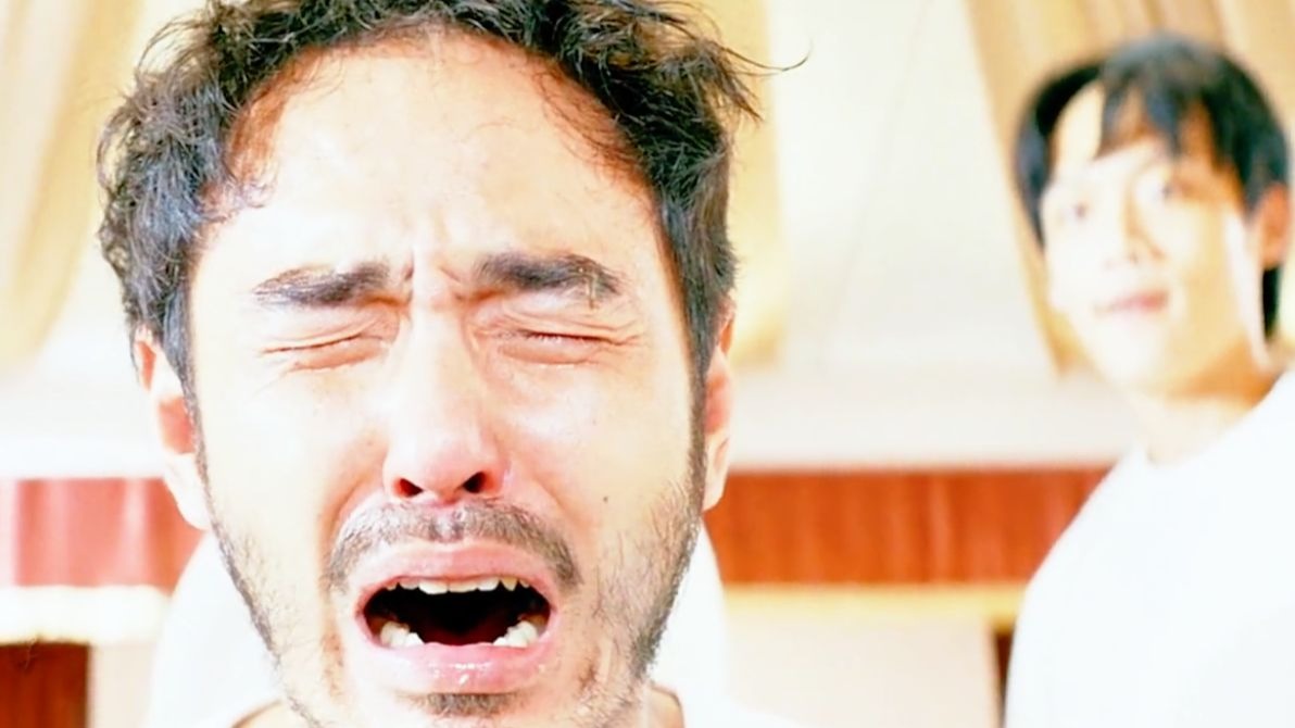 “骗你的，关圣帝君告诉我，九发子弹都卡弹就让我换加特林来！”