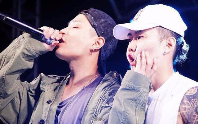 {aomg concert}{基石力max}{行走的荷尔蒙}郑基石挡不