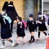 对比中国小孩和日本小孩上学，区别真是大，而背后原因更引人深思