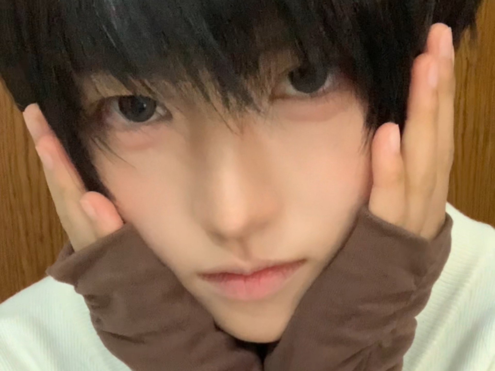 方圆脸贴胶带出男角色就这样命苦