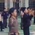 1958年，北京的一所小学里，小学生们在上体育课