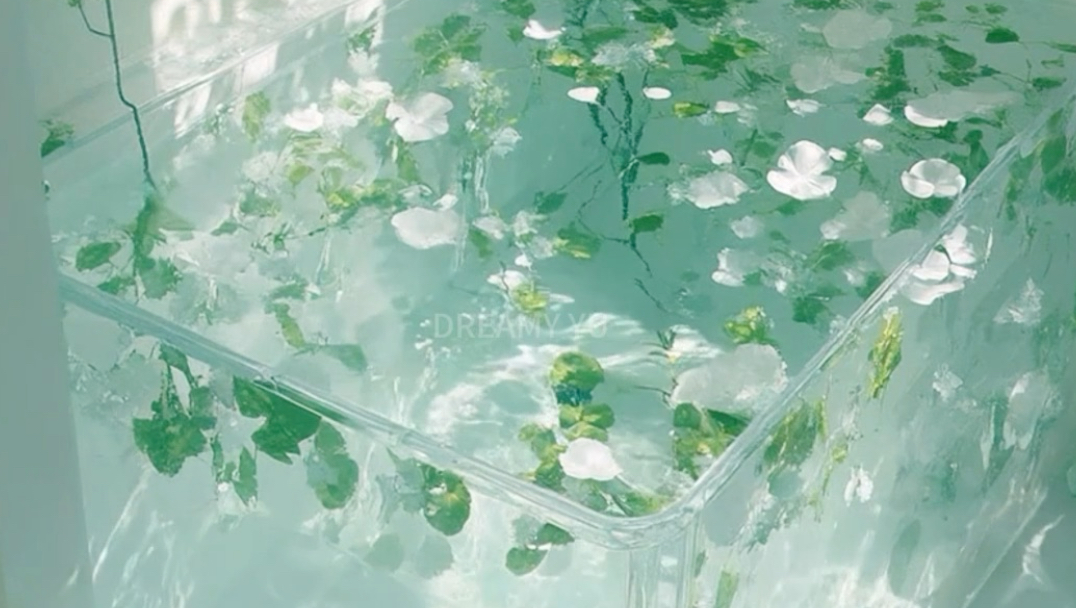 “你本是一身清白的水性杨花。”