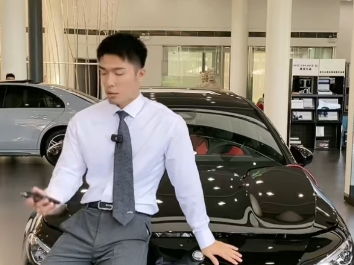 刘梵林 正装翘臀 6.12