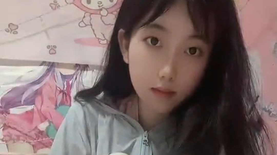 美甲演绎都会女性的自信光芒