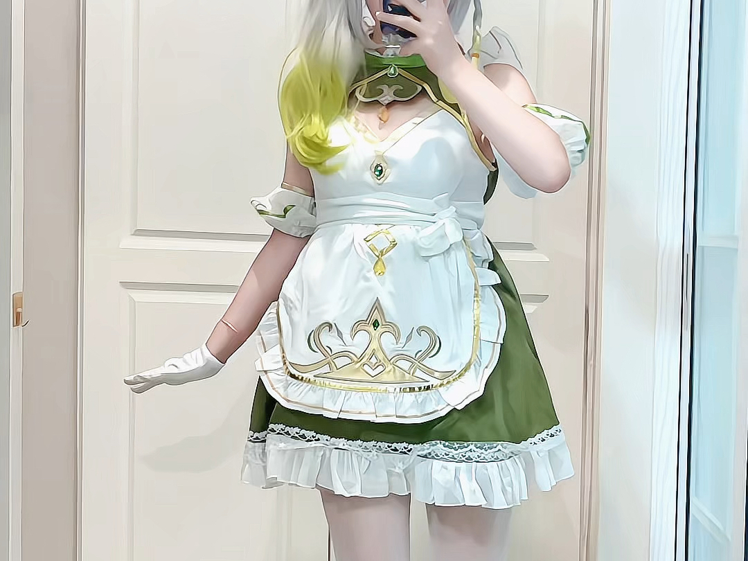 Junior high school student's first cos Nasida