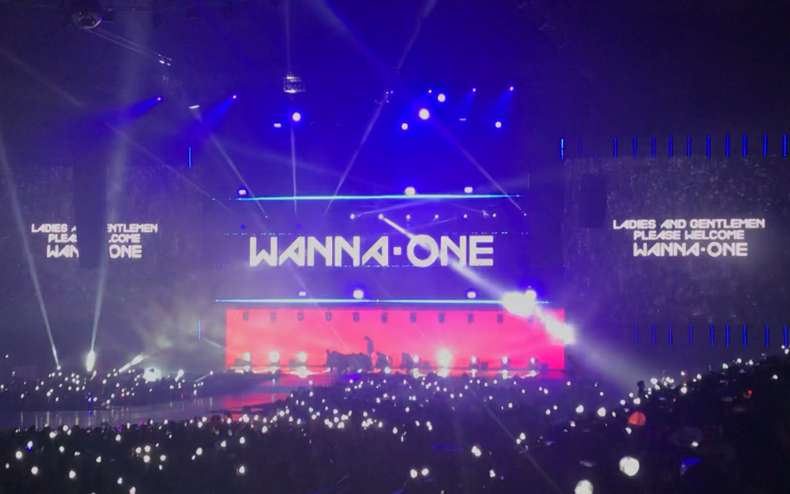 【wannaone】one:the world 世巡演唱会香港站day1 开场 burn it up
