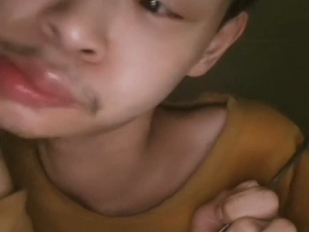 脑瘫残疾人今天吃清汤大抄手