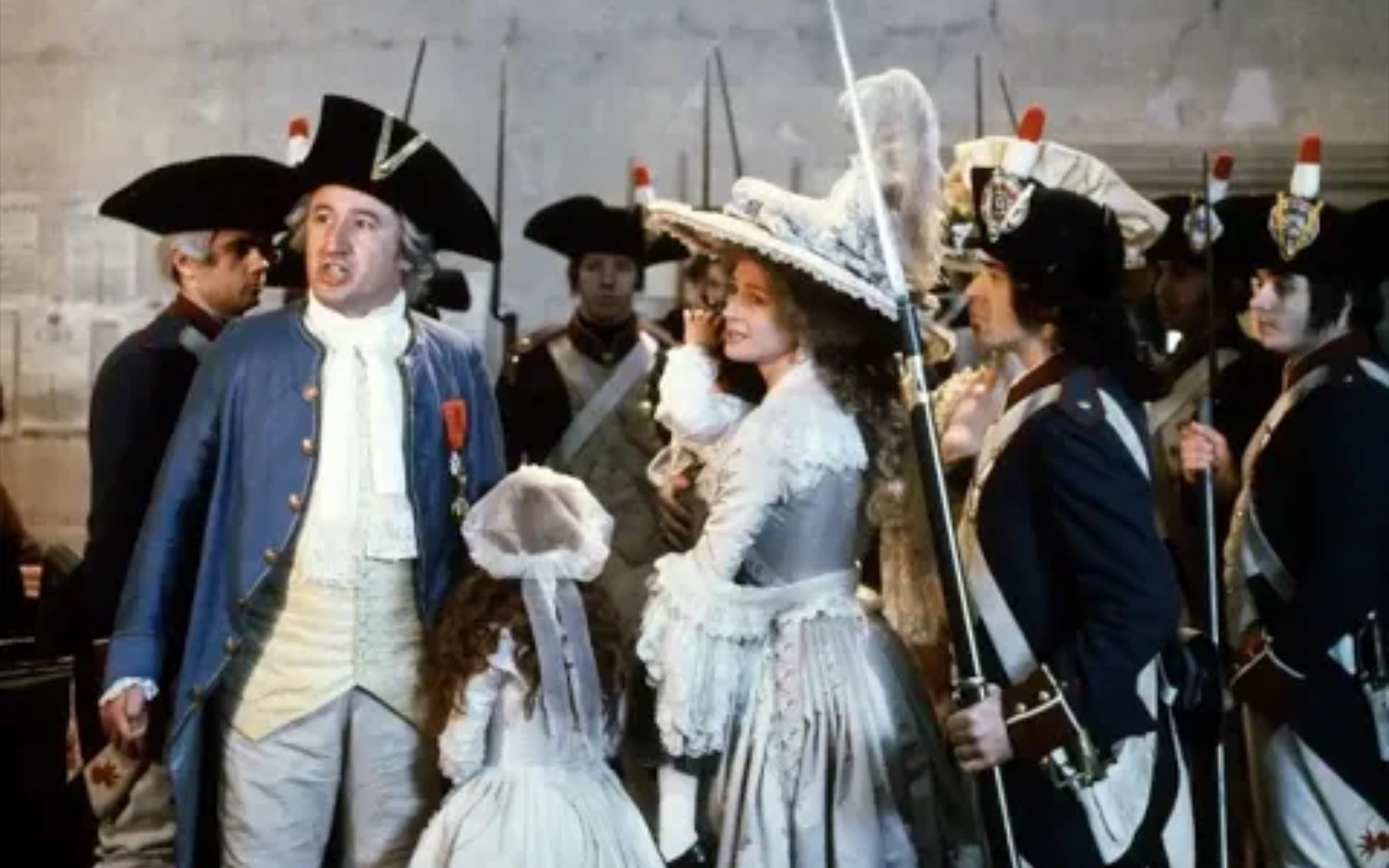 赛艇队长：法国大革命是怎么起来的，国王和贵族，平民和贵族，贵族和贵族都是矛盾