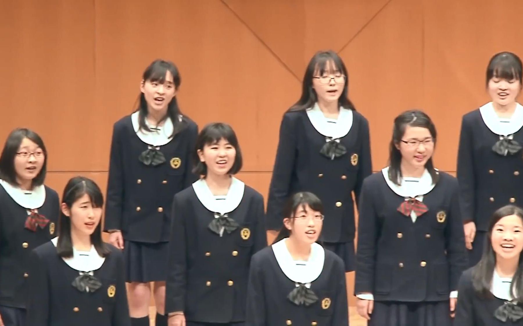 日本学生日语合唱《海阔天空》，太感动了