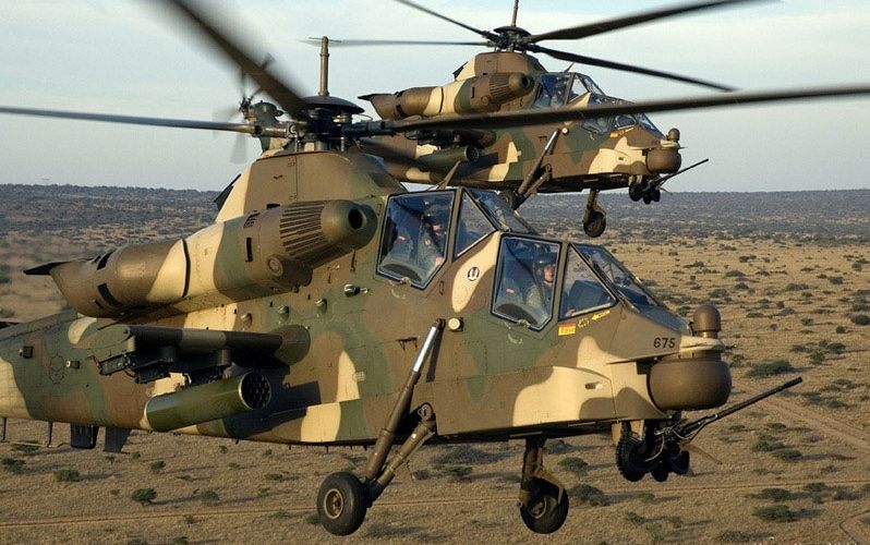 南非"石茶隼"武装直升机