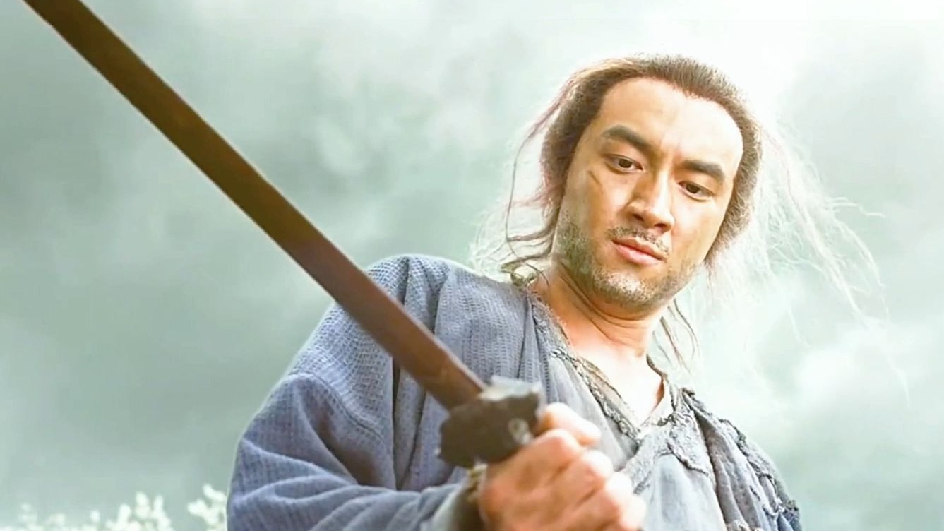 “导演：来演男一号！何润东：多少？导演：片酬？何润东：我说战力！导演：天下第一！”《三少爷的剑》