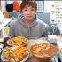 【韩国吃播】【吃播剪说话+快进版】挑食的新姐吃汉堡、薯条、辣年糕+面、紫菜包饭、炸虾、甜点