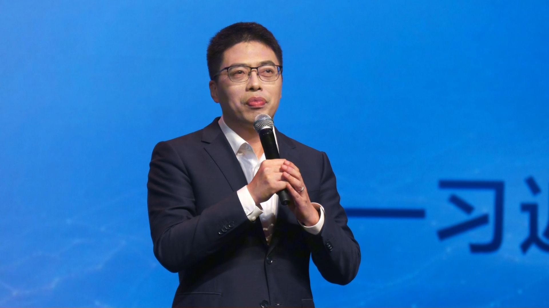 打造出东风马赫动力发动机，并持续迭代，实现了中国动力从跟跑到领跑的跨越。