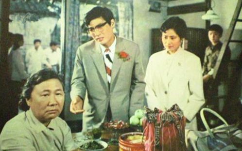 【国产老电影】烦恼的喜事 (1982)