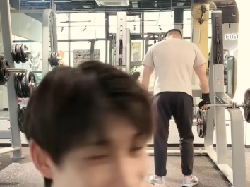 老狗 大胸肌清秀帅哥 5.30