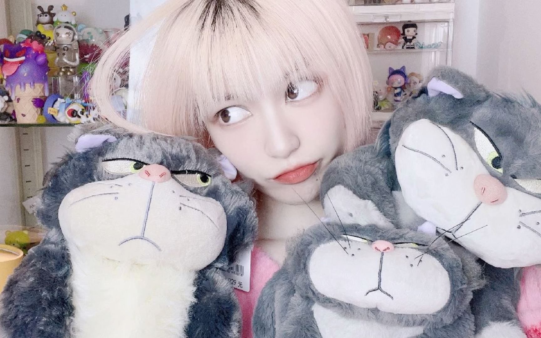 潮玩开箱｜迪士尼新宠？坏猫顽皮鲁斯佛来啦！