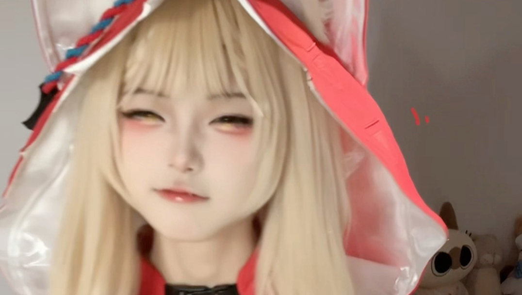 这狼可以闻出谁是萝莉控