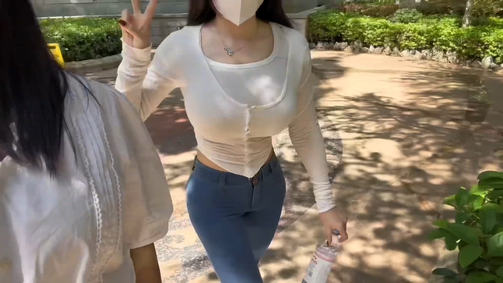 The first rays of the morning sun